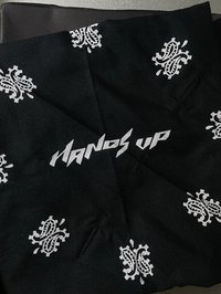🤍稀有逆應援絲巾（外盒損嚴重）