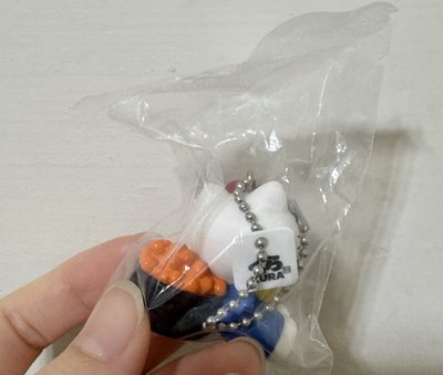 藏壽司Hello kitty鮭魚軟壽司