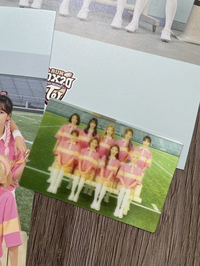 Twice_Run20x20韓年曆寫真本Twicezine