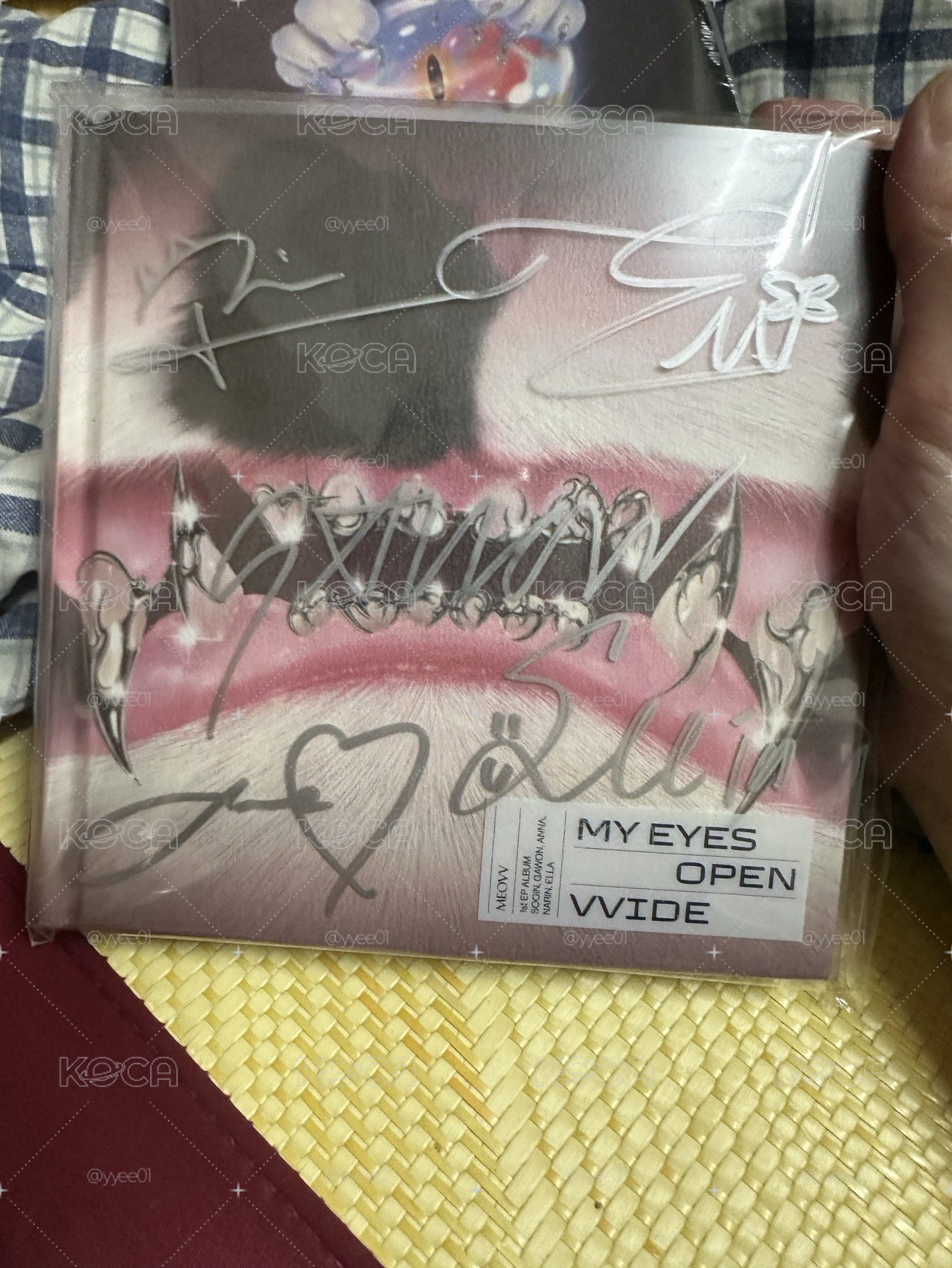 meovv迷一簽名專輯