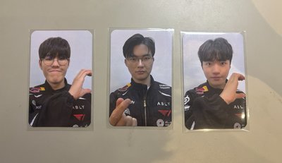接收來自選手們的心心 T1 釜山限定網咖卡 儲值滿額卡
