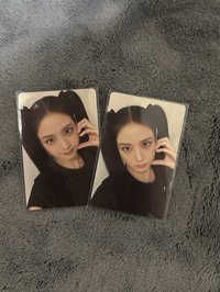 Me黑版 比心兩張