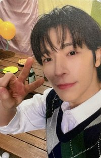 1ST ALBUM ALIVE 專輯卡 