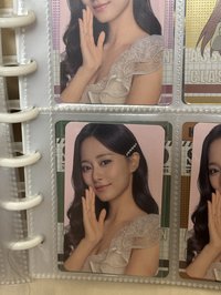摸臉子瑜