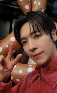 1ST ALBUM ALIVE 專輯卡 