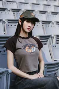 【Woden x Unilions x Yamama】 拉克蘭袖女版Tee 摩卡