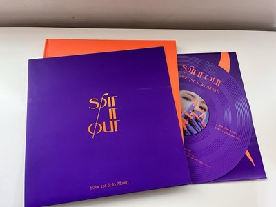 金容仙SOLAR 第一張專輯「SPIT IT OUT」