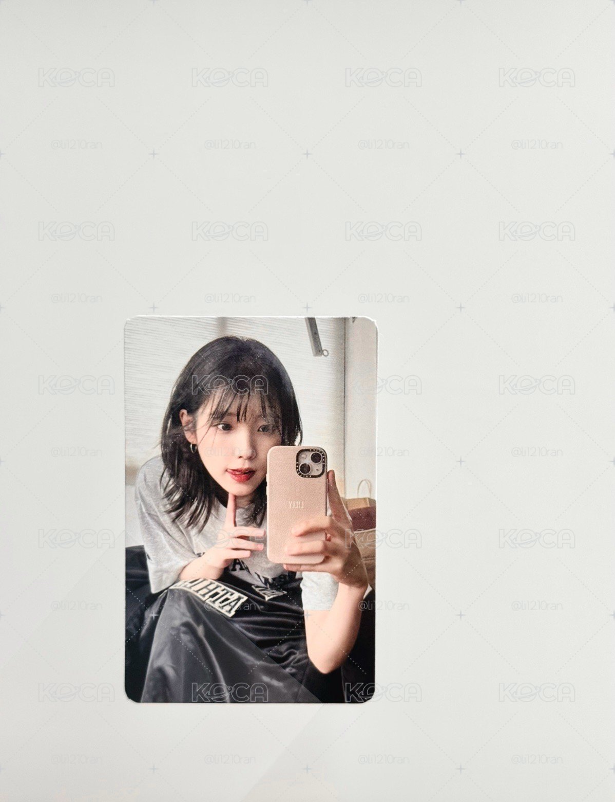 IU 23’ 瞬間, 展覽 膠片卡