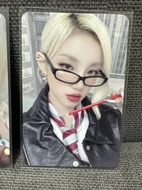 琦MS拿筆