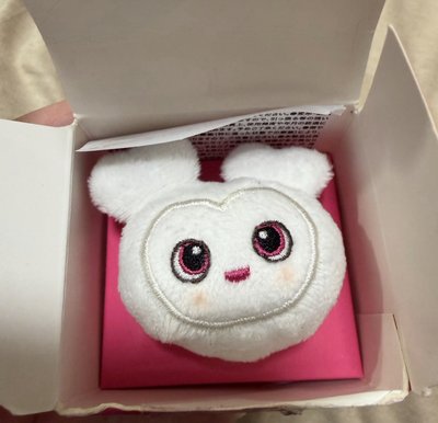 六巡 鑰匙圈吊飾 日周 毛絨戒指 DAVELY