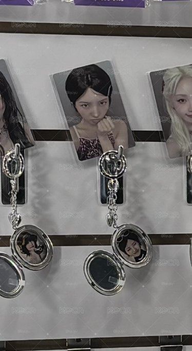 i-dle 展覽相片吊飾娟