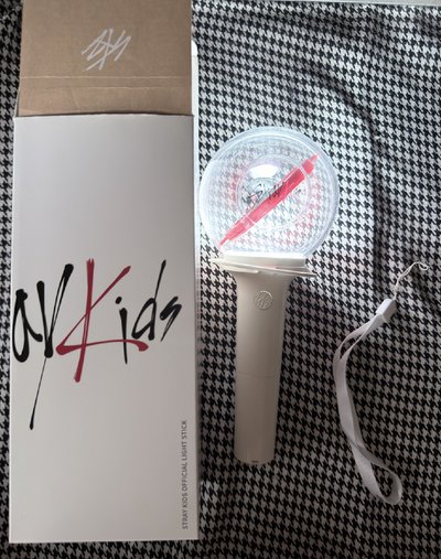 （現貨捆一支一代手燈）straykids 菲 靜岡球衣