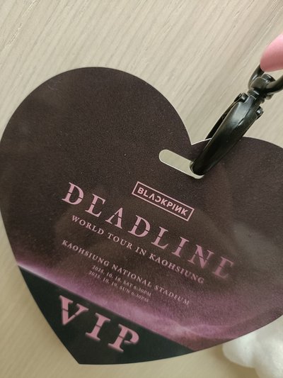vip的包包送兩張肉肉還有vip小牌子🍀