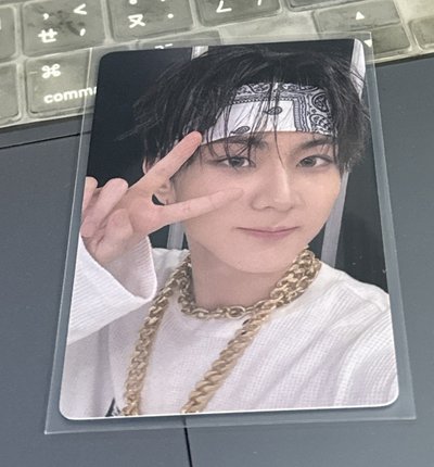 yzy幸運卡元