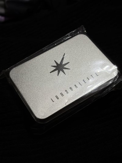 伯賢一巡週邊貼紙鐵盒