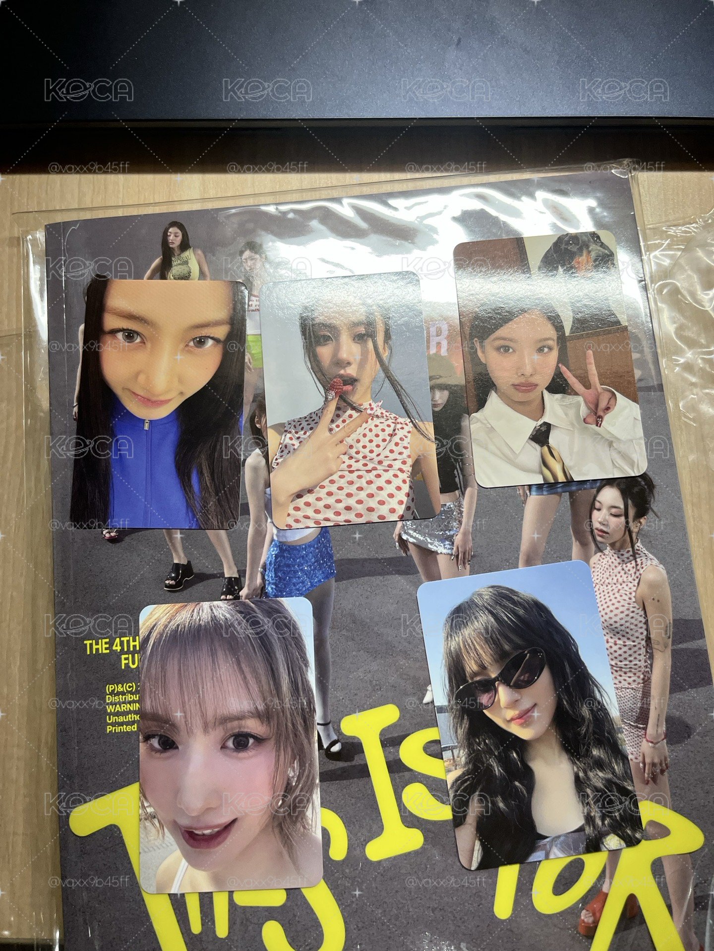 THIS IS FOR 專卡