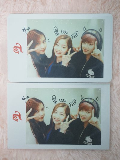 TWICE 全成員小卡區