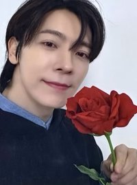 1ST ALBUM ALIVE 專輯卡 