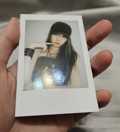 KiiiKiii Delulu Pack 京東 預售 特典卡 拍立得 Sui 戴黑帽款式