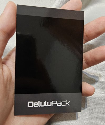 KiiiKiii Delulu Pack 京東 預售 特典卡 拍立得 Sui 戴黑帽款式