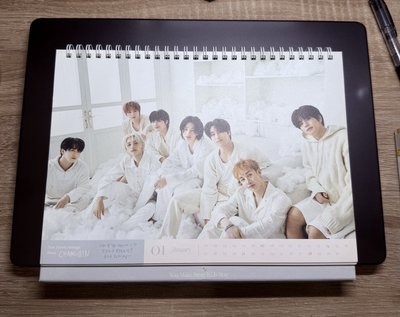 ［單帶區］SKZ 2024 Season’s Greetings 桌曆