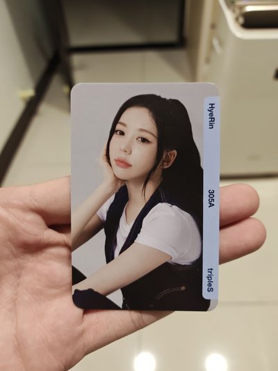 S2 Hyerin 牛仔卡