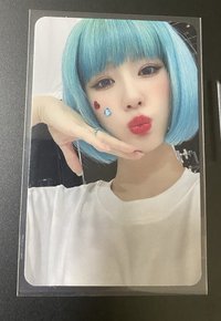 藍髮嘟嘴