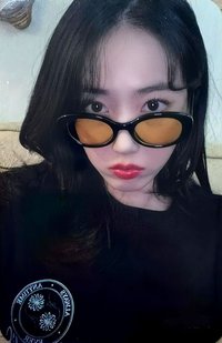 衣服 代言卡 