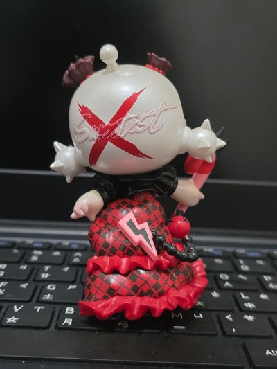 許願時間到 公仔 盛裝出逃