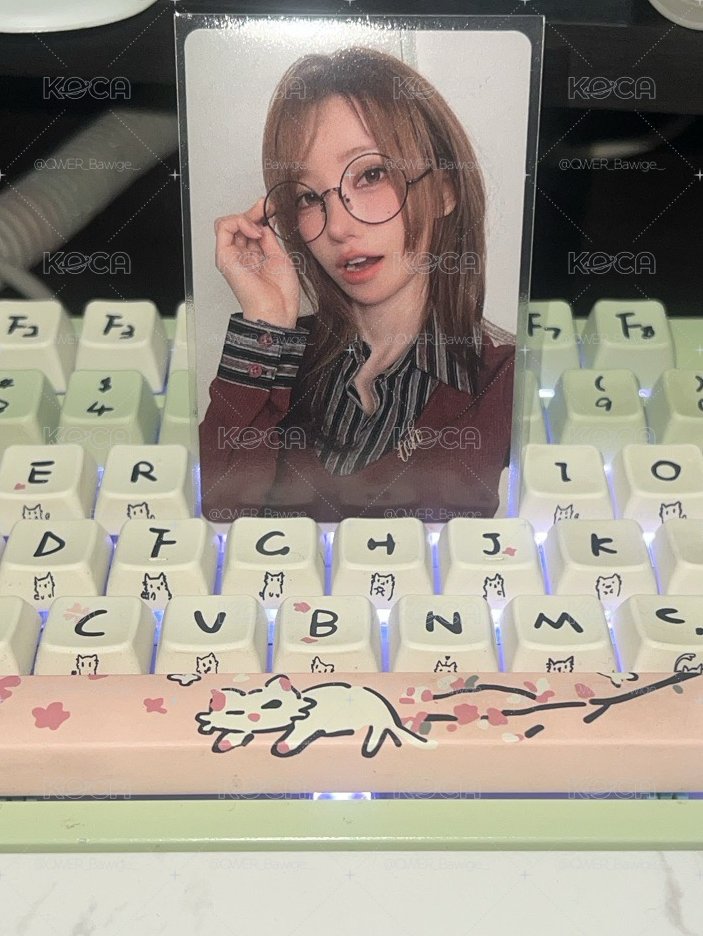 QWER Magenta 大阪VVIP入場卡