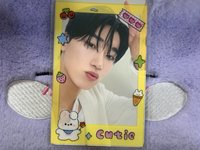 傘尼寶寶 難得嘟嘴又頭頂ya