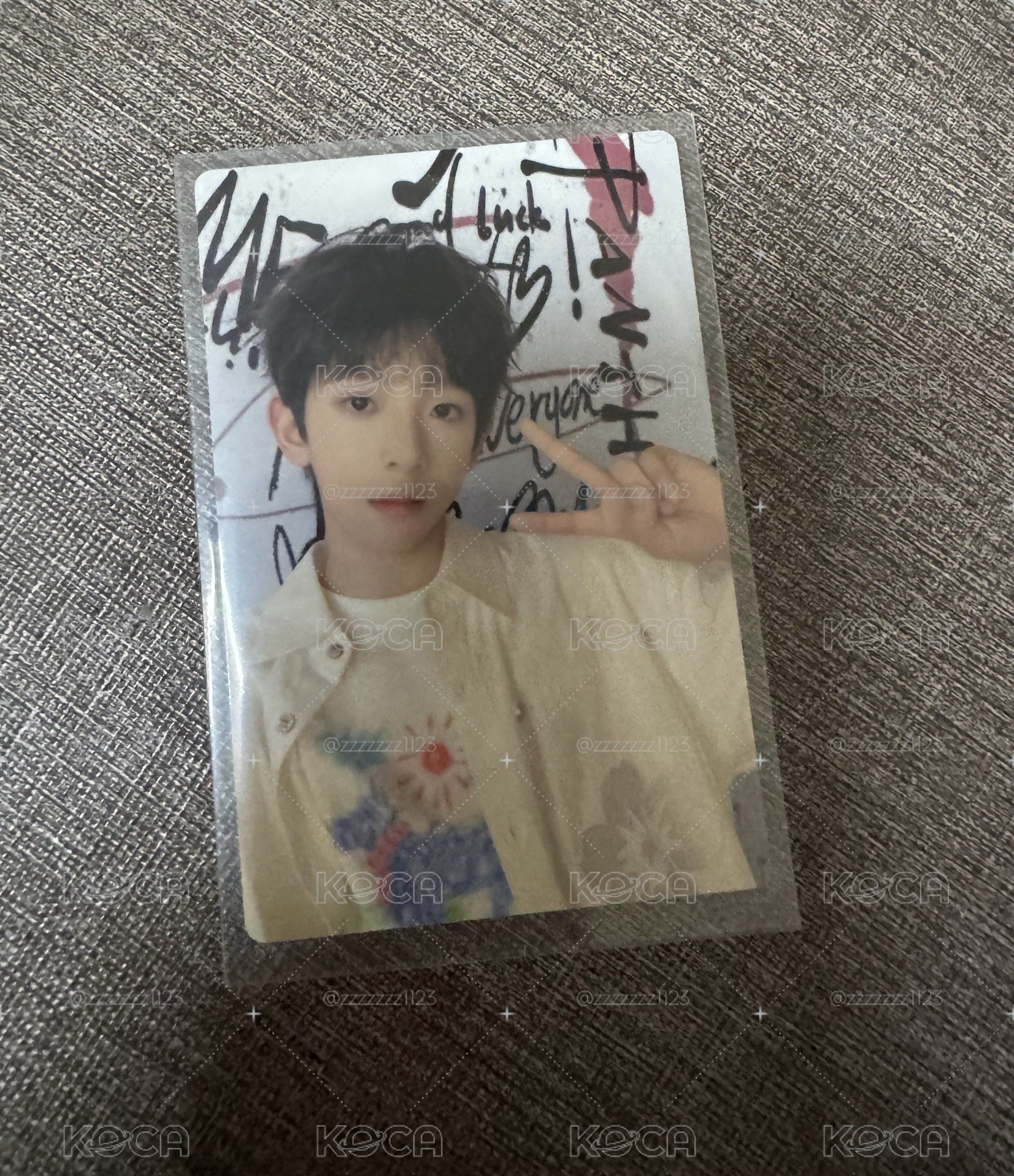 銘肆意比耶