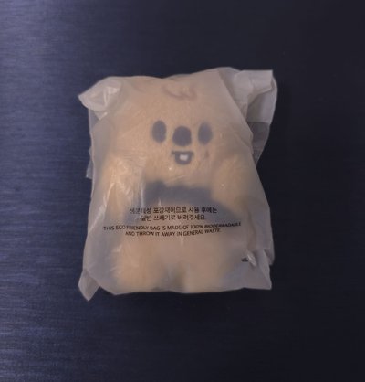 （須多帶綁物至少300）捧臉闊卡 全新未拆