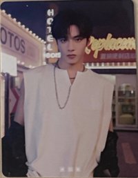   周邊卡 劉耀文天台周邊卡