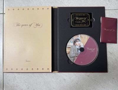 TWICE  The year of Yes 含小卡+預售禮+海報