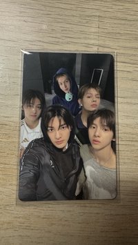 五個美男子與一顆球