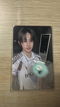一顆球飛過來