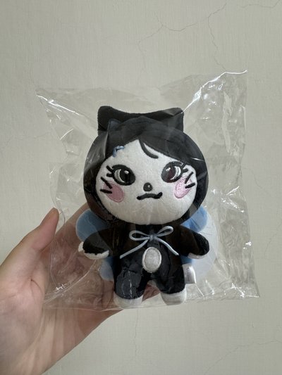 飛吊飾娃