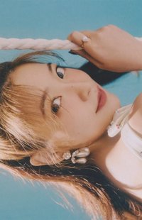 Bloom 專輯卡 