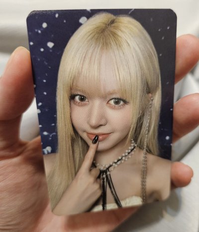 NMIXX 世巡快閃 線下 滿額卡 莉莉 Lily 手指碰唇
