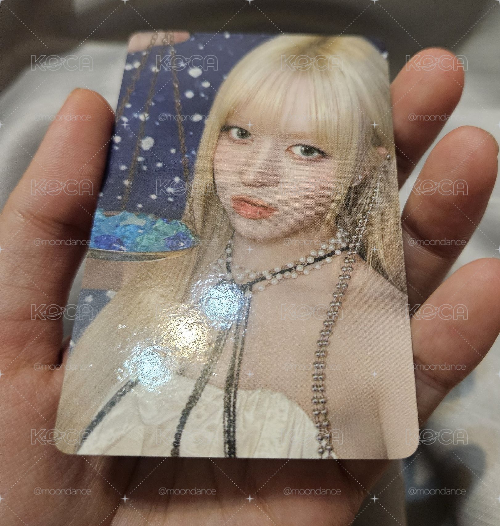 NMIXX 世巡快閃 fans 立牌 周邊卡 莉莉 Lily 立牌卡，近全新，無瑕疵