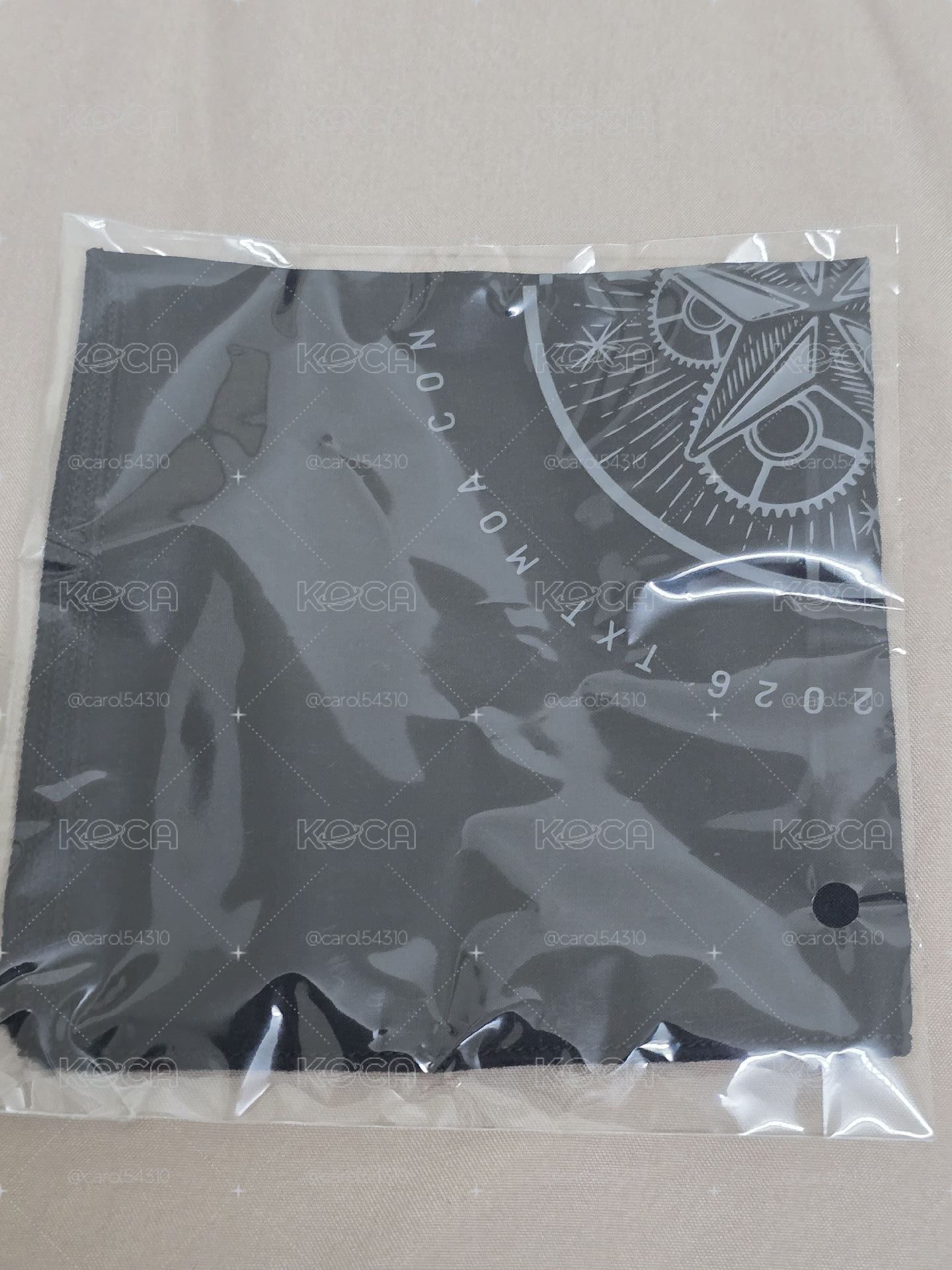 MOA CON坐娃娃衣(僅有頭巾）