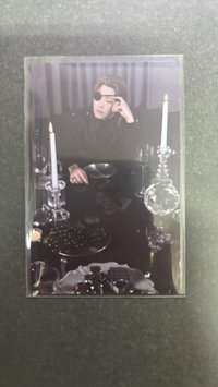 歪頭思考中