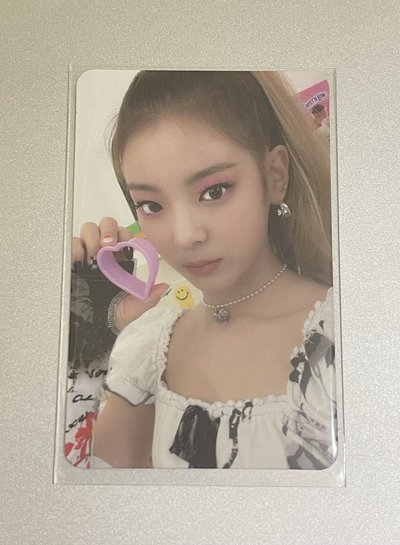 Lia CRAZY IN LOVE 專輯卡