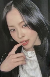 TNVS km 台北 合照 簽售卡 咬手指