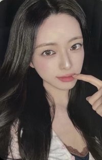 TNVS km 台北 合照 簽售卡 咬手指
