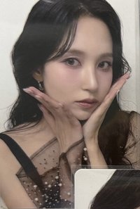 雙手捧臉