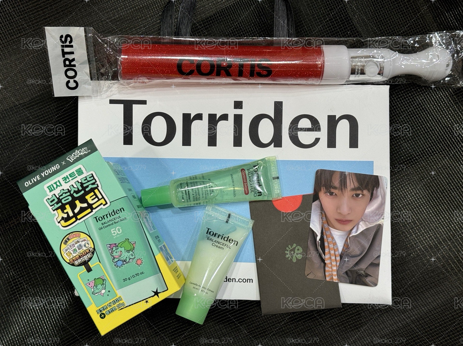 CORTIS 手燈+打歌卡+逆應援