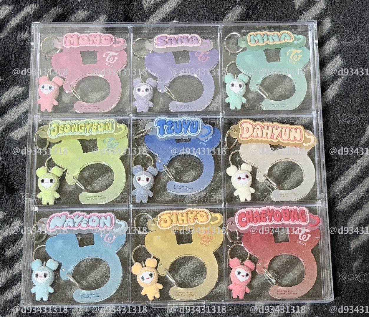 TWICE 登山釦轉蛋套組 （九入）