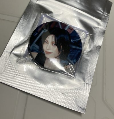 志徽章套 + 徽章 （綁圖三）